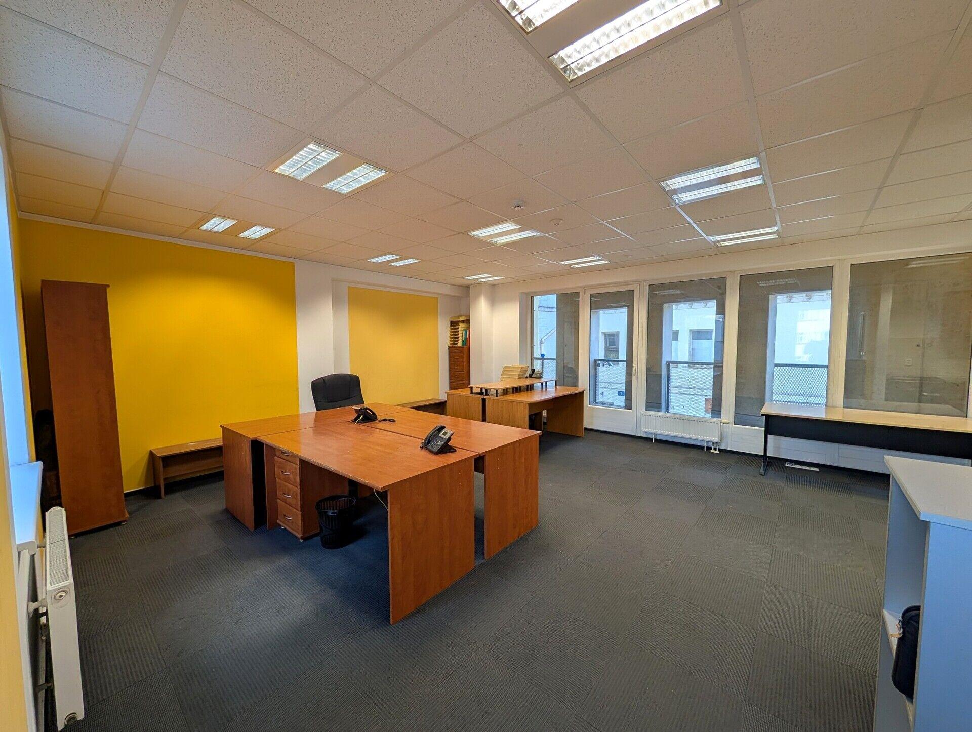 Moderní kanceláře 68,7 m2 s velkou lodžií a s možností parkování v centru Liberce