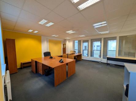 Pronájem kanceláře, 68 m²