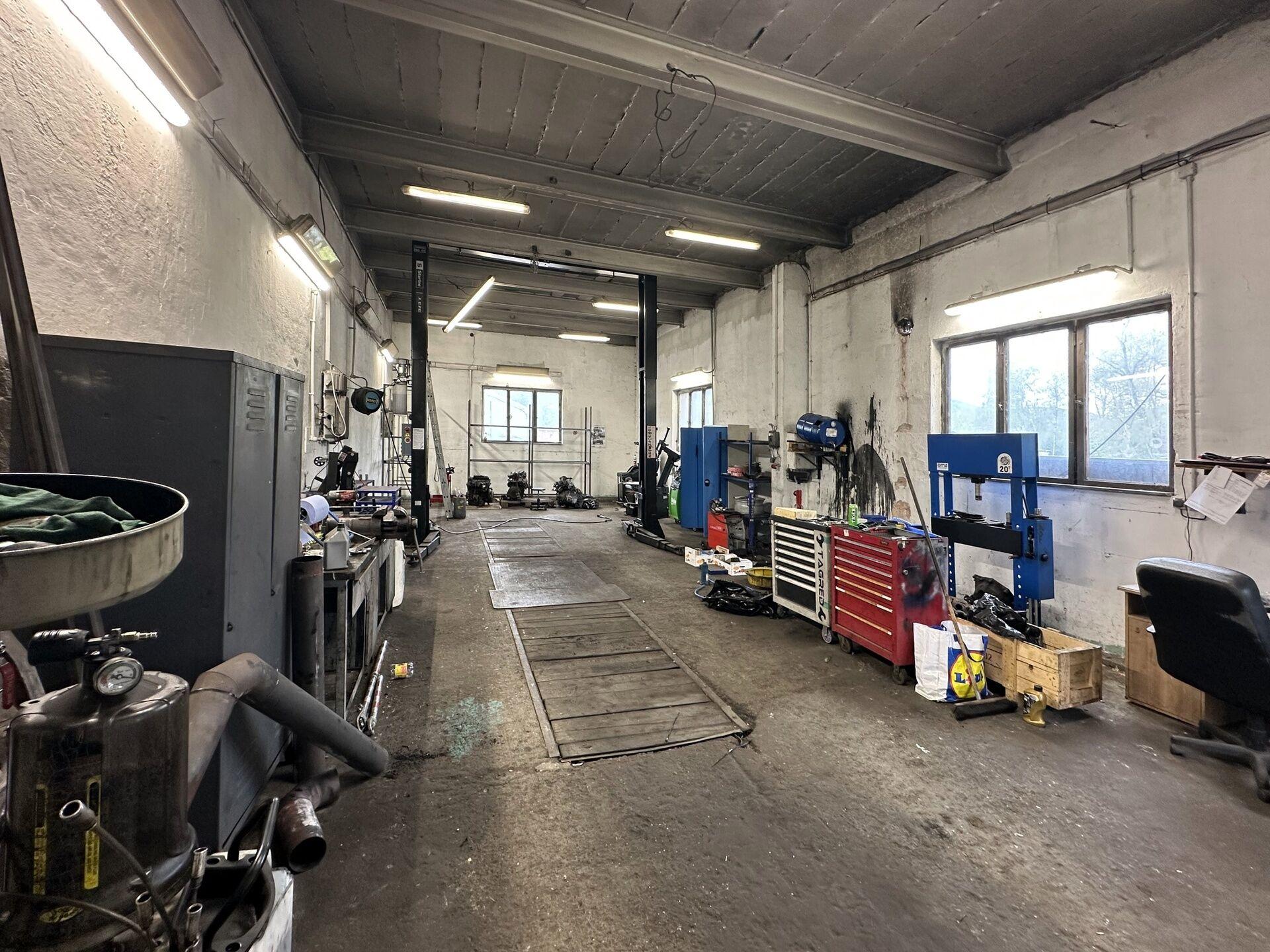 Výrobní/skladovací prostor 90 m2