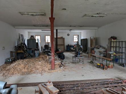 Prodej výrobní prostory, 1 900 m²
