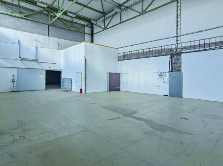 Skladovací plochy až 1.485 m2 ve II. NP
