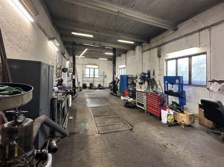 Výrobní/skladovací prostor 90 m2