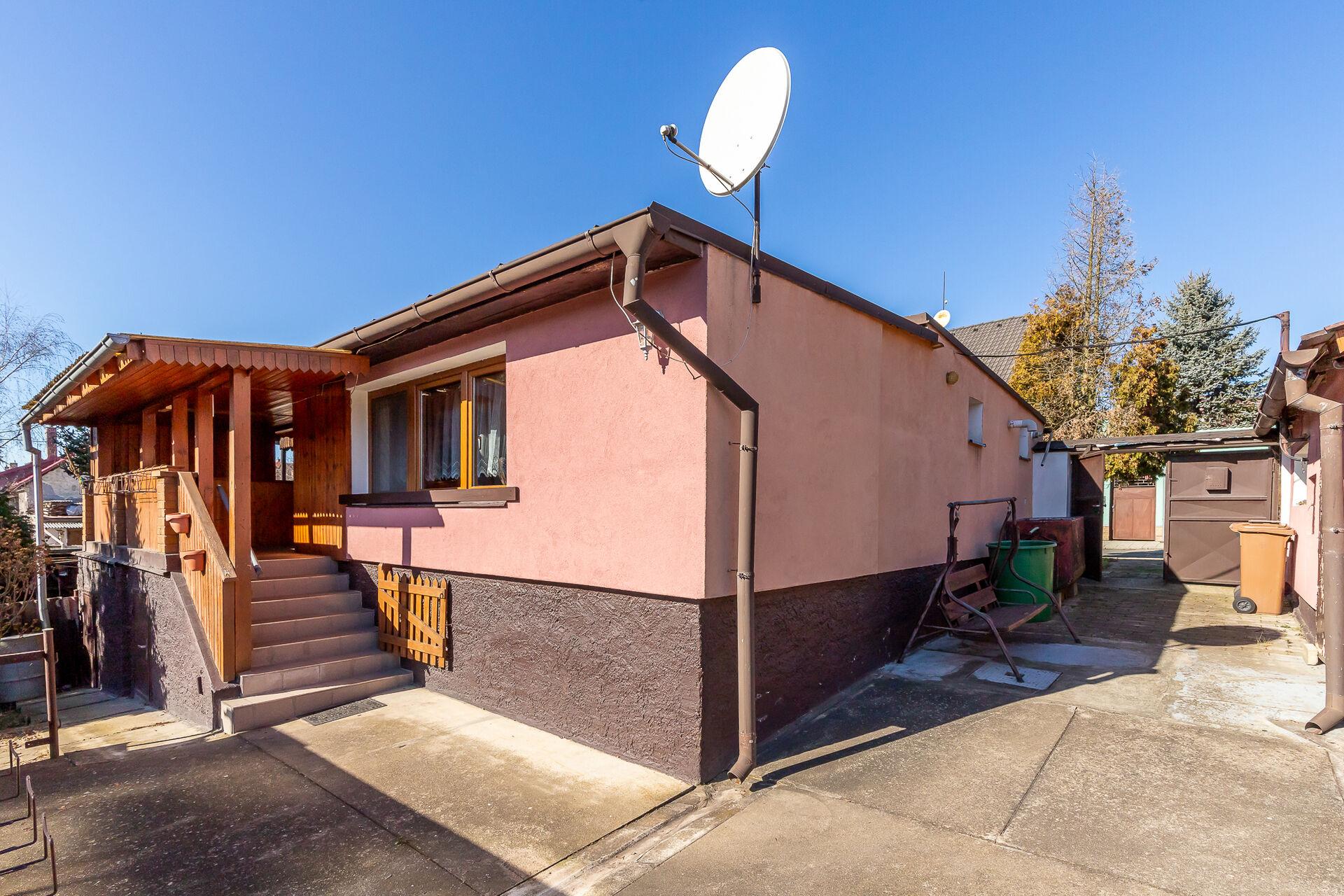 Prodej rodinného domu v klidné části, Kladno - Švermov.