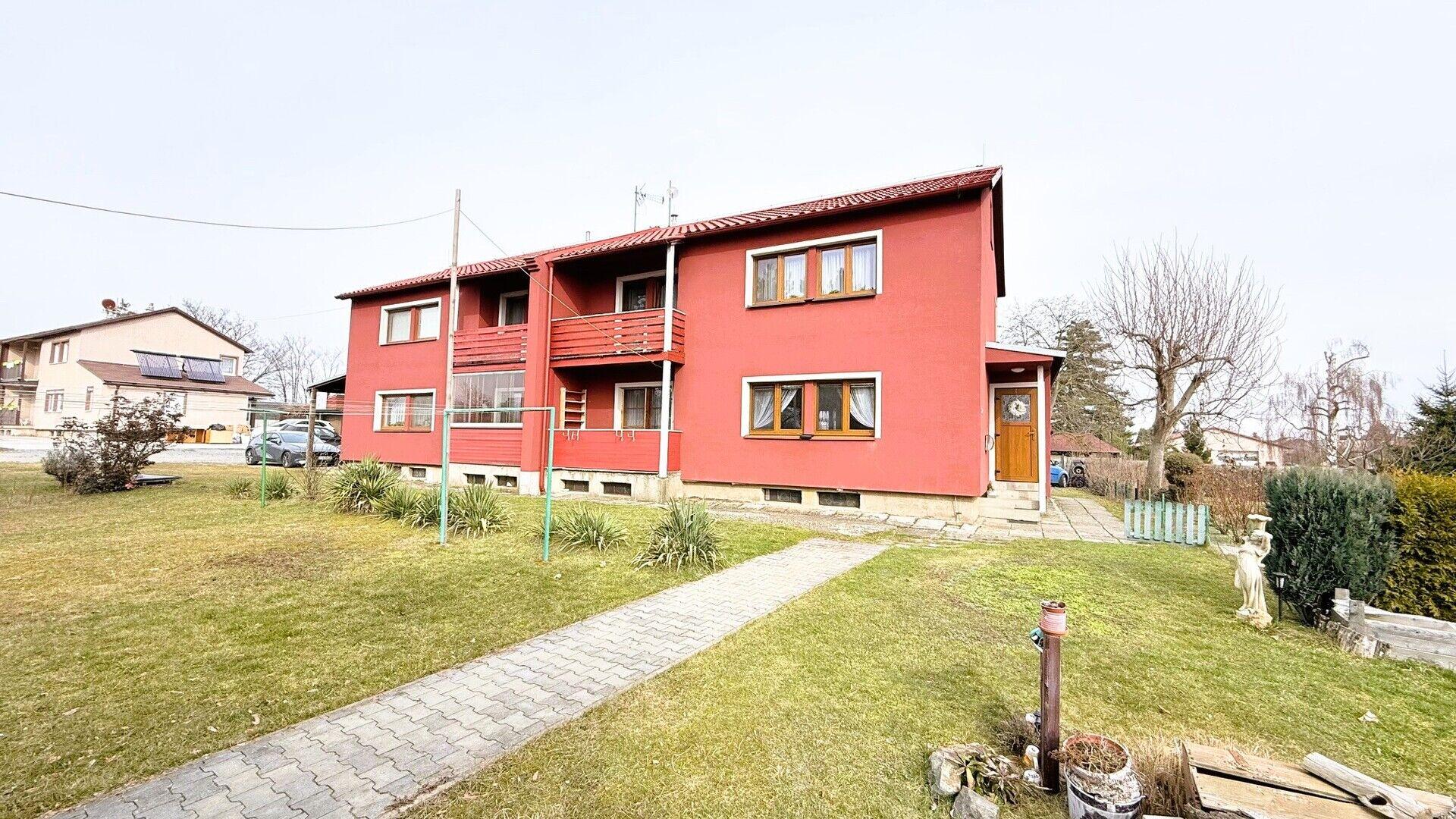 Nabídka dlouhodobého podnájmu bytu 2+1 s lodžií, 63 m² – Velké Přítočno u Kladna.