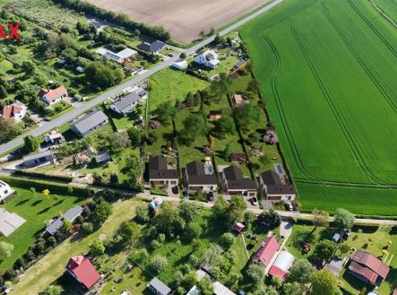 Prodej pozemku pro bydlení, 2 100 m²