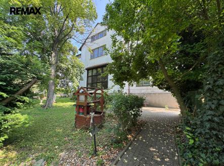 Prodej jiné komerční nemovitosti, 1 551 m²