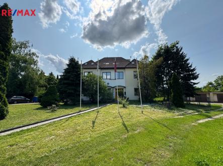 Prodej pozemku pro komerční výstavbu, 11 035 m²