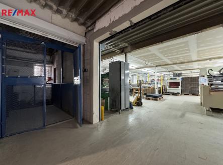 Prodej výrobní prostor, 2 322 m²