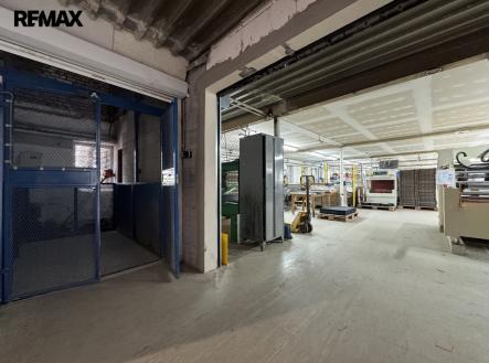 Prodej výrobní prostor, 2 322 m²