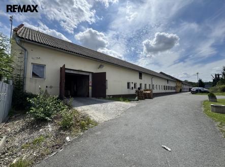 Prodej výrobní prostor, 2 322 m²