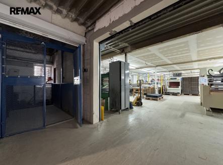 Prodej výrobní prostor, 2 322 m²