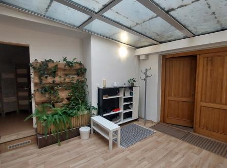 Pronájem obchodní prostor, 99 m²