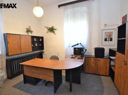 Pronájem kanceláře, 57 m²