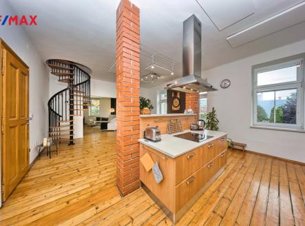 Prodej bytu, 5+1, 214 m²