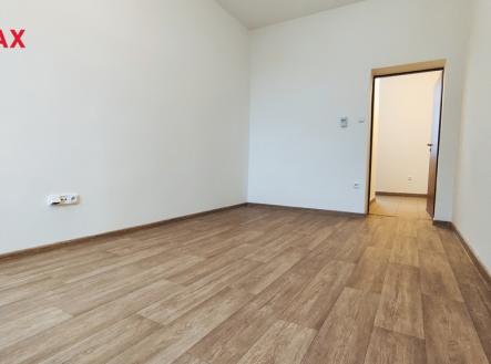 Pronájem bytu, 1+kk, 40 m²
