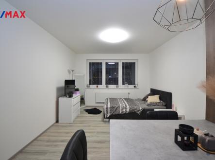 Pronájem bytu, 1+kk, 33 m²