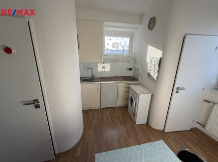 Pronájem bytu, 1+kk, 26 m²