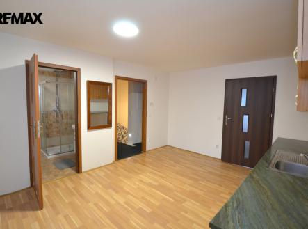 Pronájem bytu, 2+kk, 42 m²