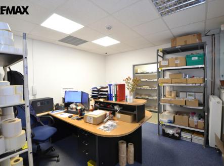 Pronájem obchodní prostor, 75 m²