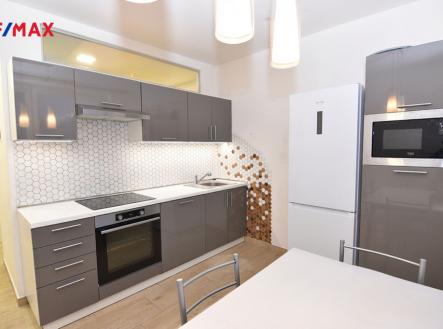 Pronájem bytu, 2+1, 57 m²