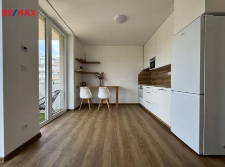 Pronájem bytu, 1+kk, 27 m²