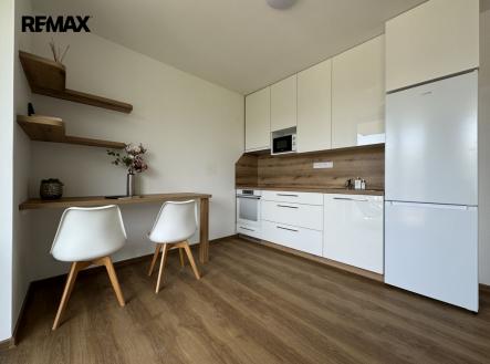 Pronájem bytu, 1+kk, 27 m²