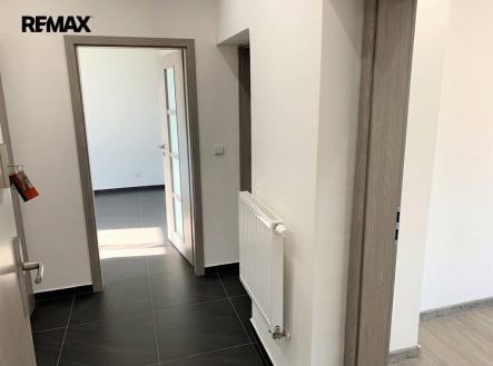 Pronájem bytu, 2+1, 70 m² obrázek