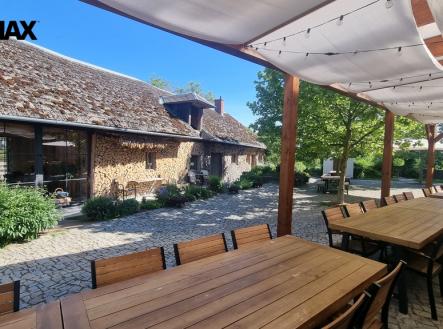Prodej restaurace, 382 m²