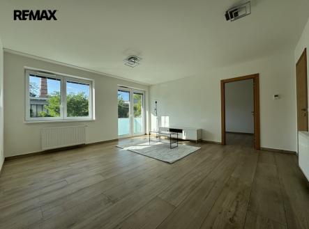 Pronájem bytu, 2+kk, 64 m²
