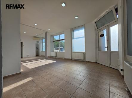 Pronájem obchodní prostory, 52 m²