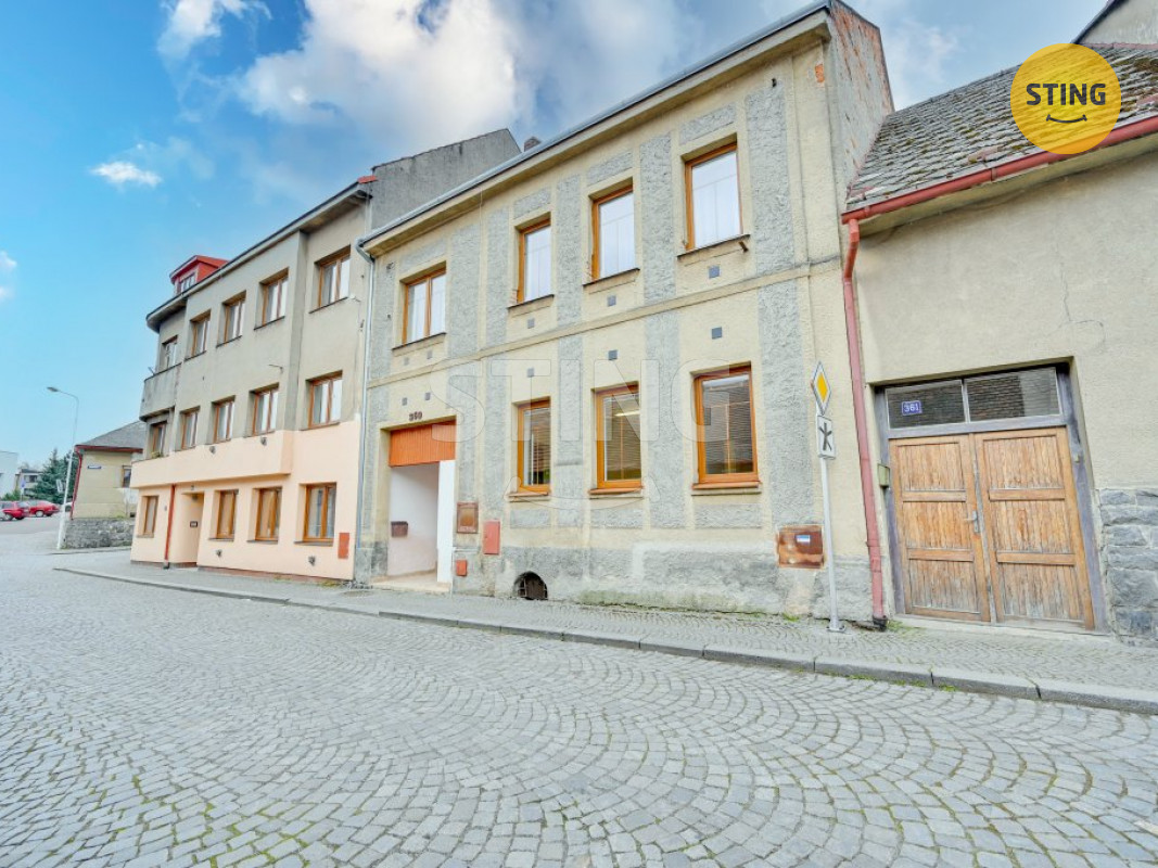 hdr dům b obloha.jpg