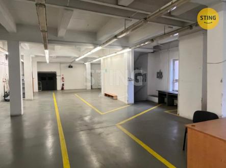 Pronájem skladovací prostor, 320 m²