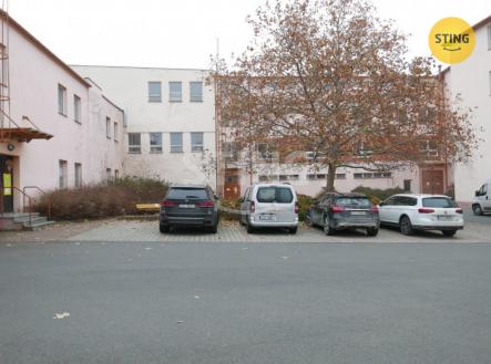 Pronájem výrobní prostor, 694 m²