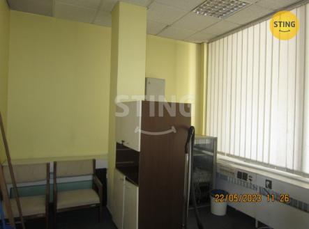 Pronájem obchodní prostor, 112 m²