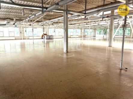 Pronájem skladu, 1 730 m²