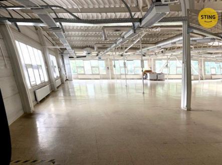 Pronájem skladu, 1 730 m²