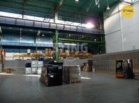 Pronájem skladovací prostor, 600 m²