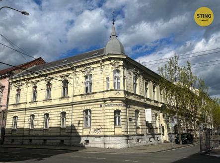 Pronájem kanceláře, 90 m²
