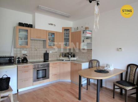 Pronájem bytu, 1+kk, 38 m²