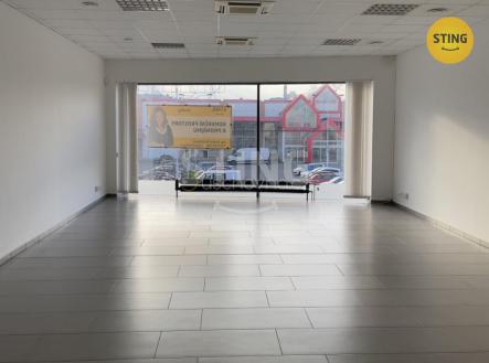 Pronájem - obchodní prostor, 297 m²