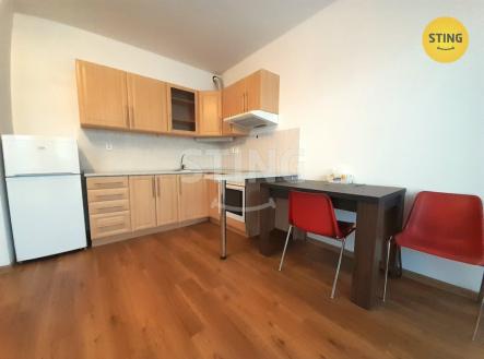 Pronájem bytu, 1+kk, 37 m²