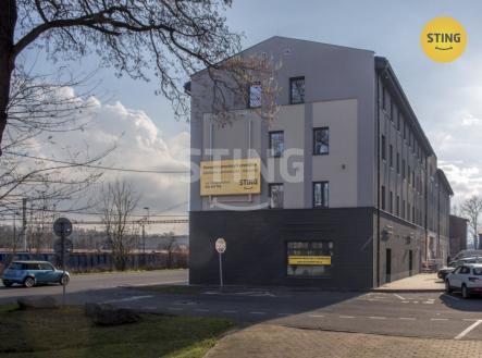 Pronájem kanceláře, 902 m²