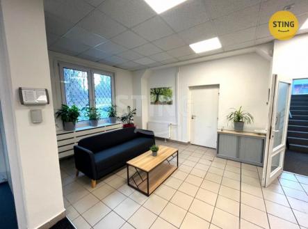 Pronájem kanceláře, 110 m²