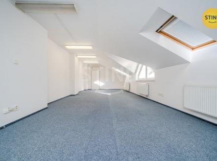 Pronájem - kanceláře, 172 m²