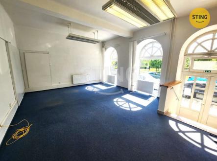 Pronájem - kanceláře, 73 m²