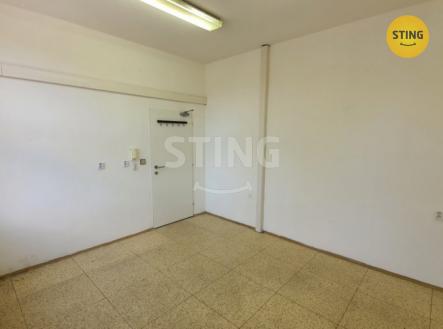 Pronájem komerčního objektu, administrativní budova, 15 m²