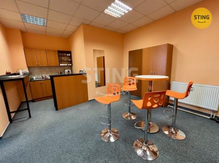 Pronájem kanceláře, 92 m²