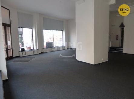 Pronájem obchodní prostory, 140 m²