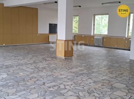 Pronájem kanceláře, 138 m²