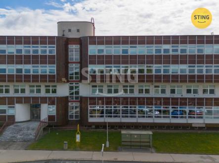 Prodej komerčního objektu, administrativní budova, 2 589 m²